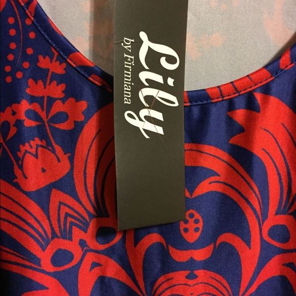 Lily beautiful flowy blouse - Picture 3 of 4